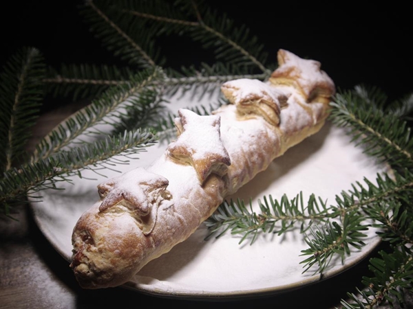 Roomboter amandelstaaf Kerst